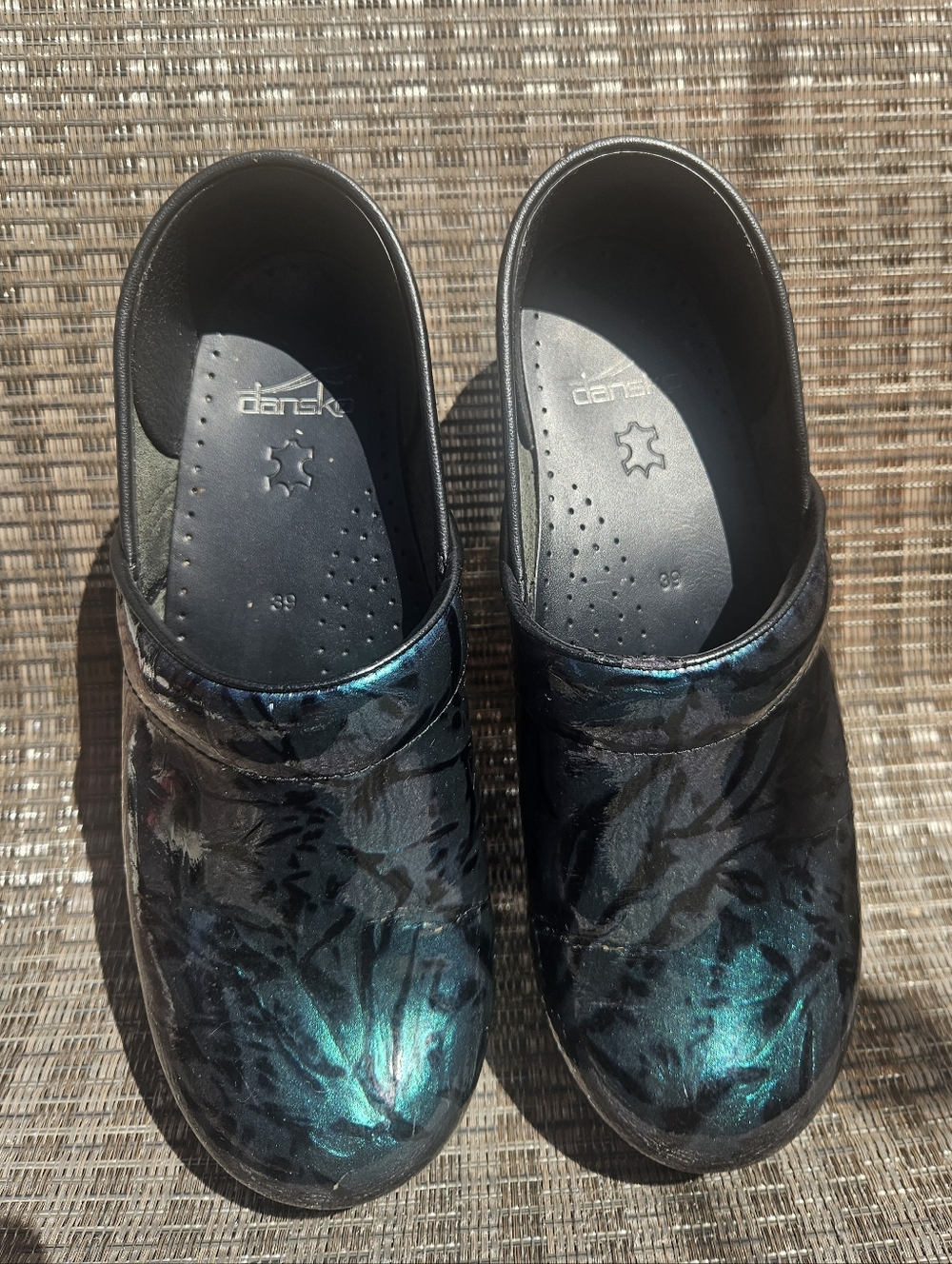 Dansko Iridescent Teal and Black Slip-On Clogs | UK 39 / US 8/8.5